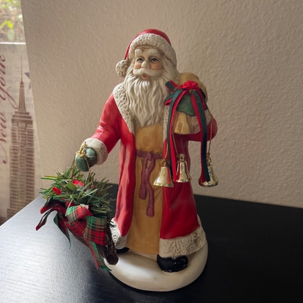 Ben Franklin Store Painted Porcelain Santa Claus Figurine - Picture 2 of 9
